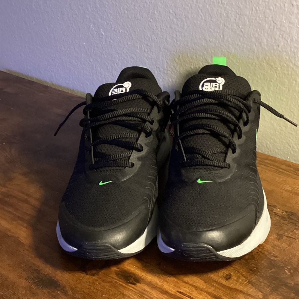 Men's | Nike Air Max Nuaxis Size 15M | Black/Anthracite/Wolf Grey/Green Strike